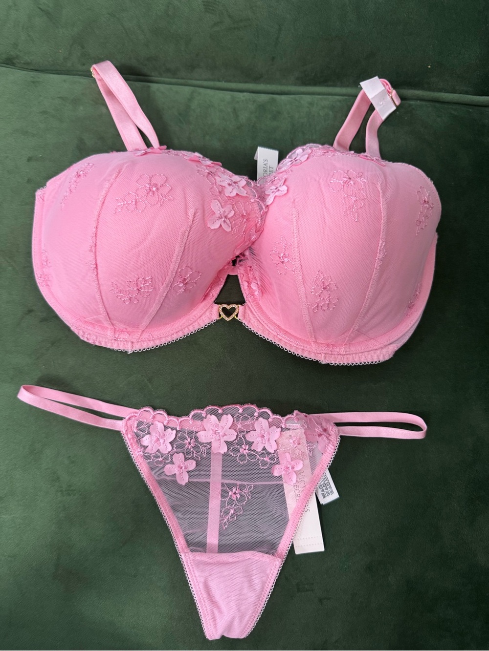 Victoria secret set 34DDD small v string